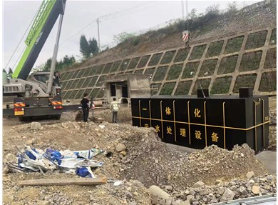 云南高速路服务区污水处理设备安装调试完成